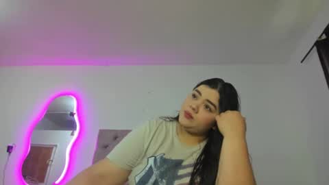 laurenlaine online show from 10, 3, 2025