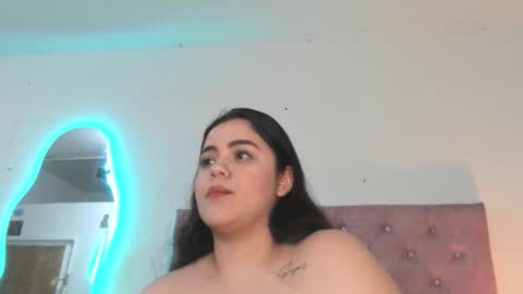 laurenlaine online show from 10, 5, 2026