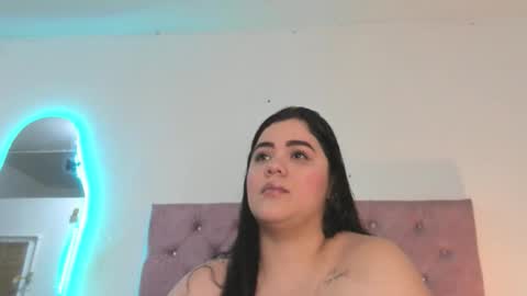 laurenlaine online show from 11, 5, 2026