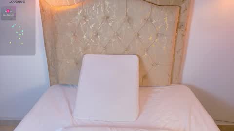 laurenn_smitth online show from 12, 3, 2026