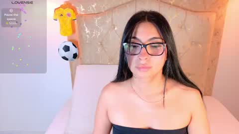 laurenn_smitth online show from 16, 7, 2026