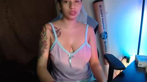 Snapshot of laurenphillipsx chatting on 16, 12, 2024 Lauren online show from 16, 12, 2024