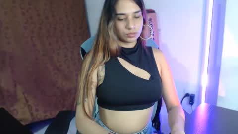 Snapshot of laurenphillipsx chatting on 17, 1, 2025 Lauren online show from 17, 1, 2025