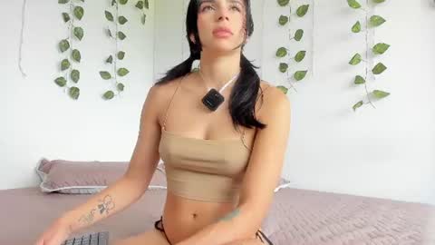 Snapshot of laurensmith9 chatting on 2, 8, 2026 laurensmith9 online show from 2, 8, 2026