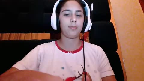 Snapshot of laurent0502 chatting on 14, 1, 2025 Laurent online show from 14, 1, 2025