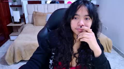 laurent online show from 19, 9, 2025