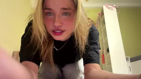 Bella online show from 29, 4, 2026