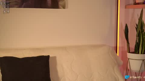 Snapshot of laurita_4 chatting on 23, 6, 2026 laurita_4 online show from 23, 6, 2026