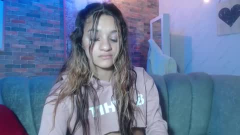 Laurita  online show from 5, 3, 2025