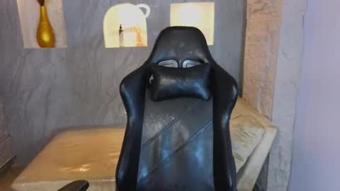 Laurita  online show from 3, 2, 2026