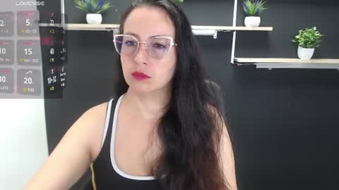 Laury  online show from 28, 7, 2026