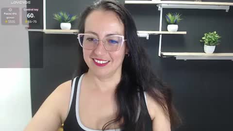 Laury  online show from 28, 7, 2026