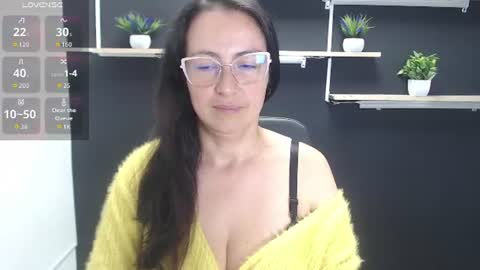 Laury  online show from 3, 8, 2026