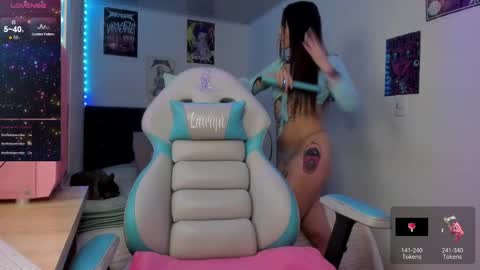 Snapshot of lauryn_muller_ chatting on 19, 1, 2025 Lau online show from 19, 1, 2025