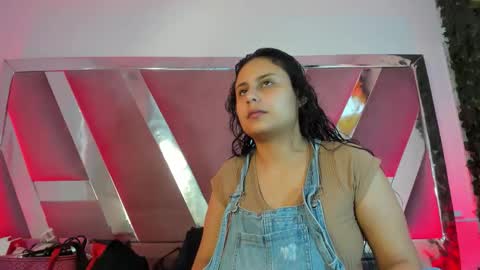  LaurynJeffers  online show from 12, 11, 2025