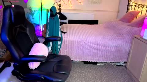 Lavenderrzz online show from 1, 5, 2026