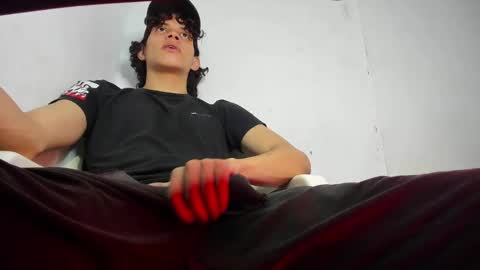 ZAmbrano online show from 19, 10, 2025