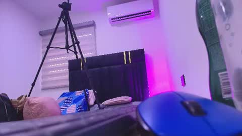 Lay Madison  online show from 4, 8, 2026