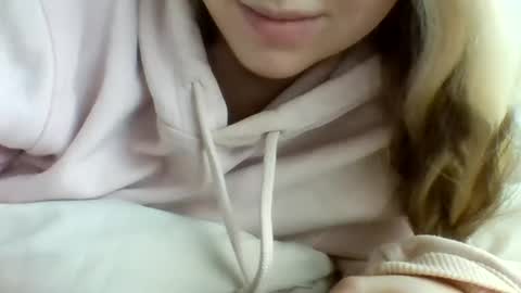 Snapshot of layannalea chatting on 13, 12, 2024 layannalea online show from 13, 12, 2024