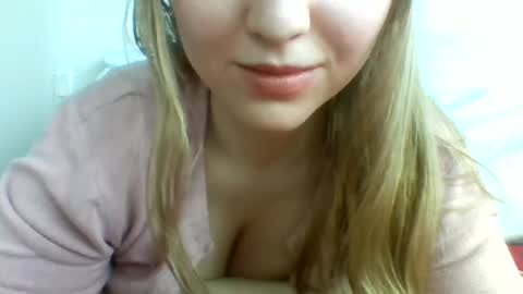 Snapshot of layannalea chatting on 3, 2, 2025 layannalea online show from 3, 2, 2025