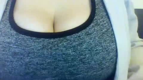 layannalea online show from 22, 11, 2025
