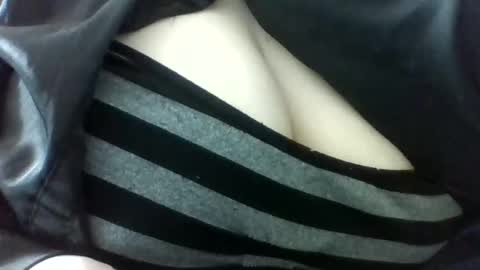 layannalea online show from 25, 2, 2026