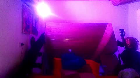 Laye19 online show from 8, 2, 2025