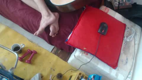 Laye19 online show from 19, 2, 2025