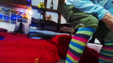 Laye19 online show from 2, 3, 2025