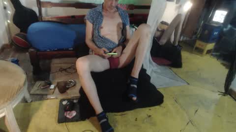 Laye19 online show from 15, 9, 2025