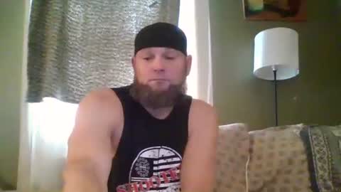 Snapshot of layinlow42 chatting on 2, 11, 2025 layinlow42 online show from 2, 11, 2025