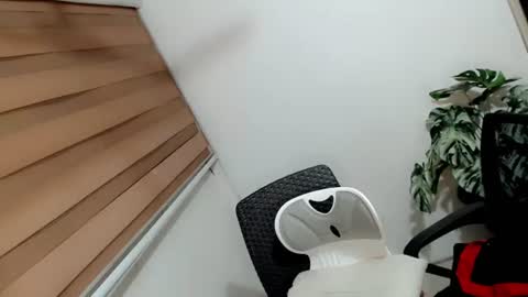layla47649867 online show from 4, 7, 2026