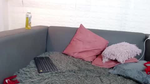 Layla online show from 8, 2, 2025