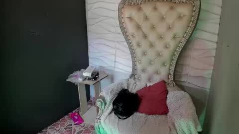 Layla online show from 19, 3, 2026