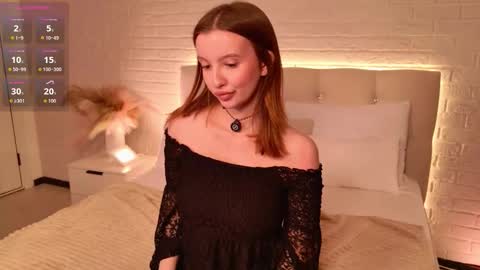 Snapshot of layla_bloom chatting on 11, 1, 2026 Your sweet girl-next-door online show from 11, 1, 2026