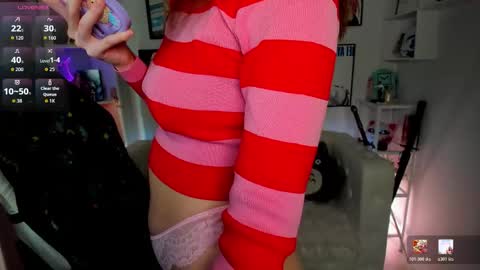 Snapshot of layla_bloom chatting on 22, 3, 2026 Your sweet girl-next-door online show from 22, 3, 2026