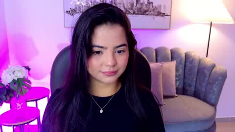 Layla Breezee online show from 1, 5, 2026