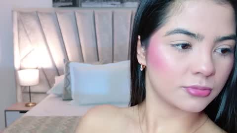Layla Breezee online show from 13, 7, 2026