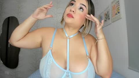 Snapshot of layla_vanegas chatting on 28, 2, 2025 Layla Vanegas online show from 28, 2, 2025