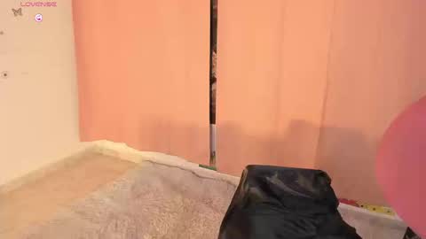 LAYLA online show from 11, 9, 2025