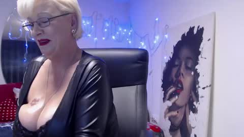 Snapshot of laylamadisonx chatting on 25, 12, 2024 Layla online show from 25, 12, 2024