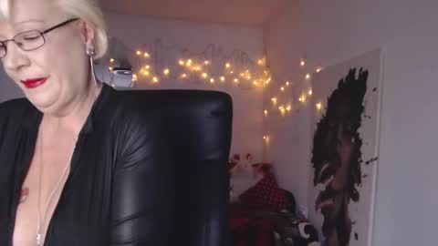 Snapshot of laylamadisonx chatting on 30, 12, 2024 Layla online show from 30, 12, 2024