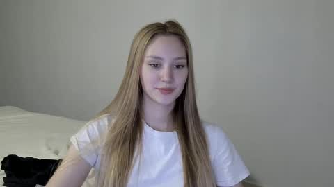 LaylaPretty001 online show from 6, 12, 2024