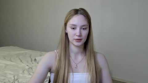 LaylaPretty001 online show from 20, 1, 2025