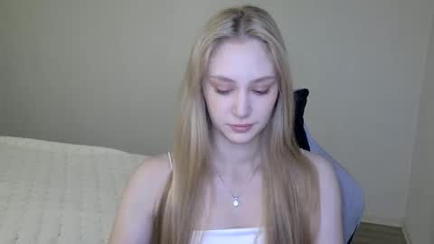 LaylaPretty001 online show from 6, 10, 2025