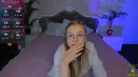 Snapshot of layriantavee chatting on 28, 12, 2024 layriantavee online show from 28, 12, 2024