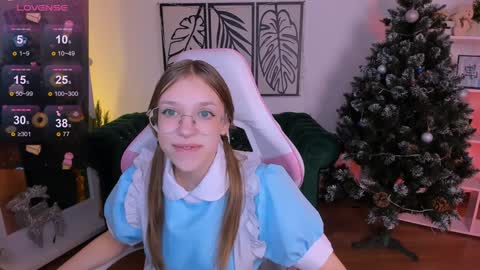 Snapshot of layriantavee chatting on 11, 1, 2025 layriantavee online show from 11, 1, 2025