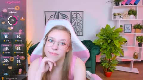 Snapshot of layriantavee chatting on 1, 2, 2025 layriantavee online show from 1, 2, 2025