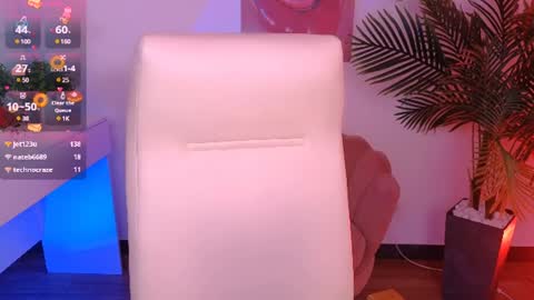 Snapshot of layriantavee chatting on 5, 2, 2025 layriantavee online show from 5, 2, 2025