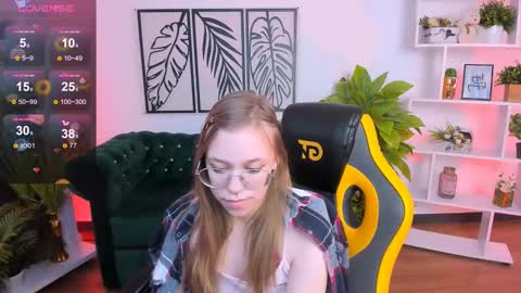 Snapshot of layriantavee chatting on 23, 2, 2025 layriantavee online show from 23, 2, 2025